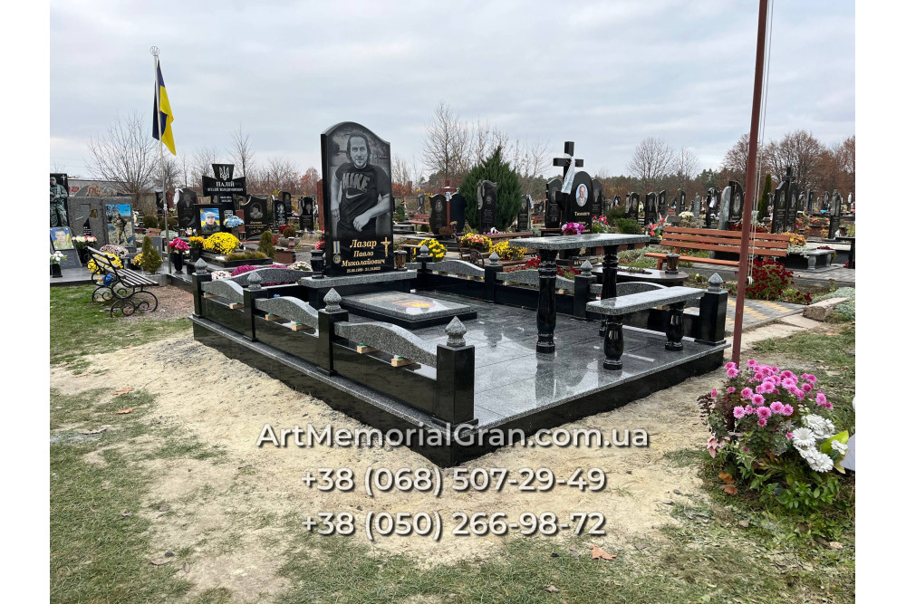 Пам'ятник військовому 00887